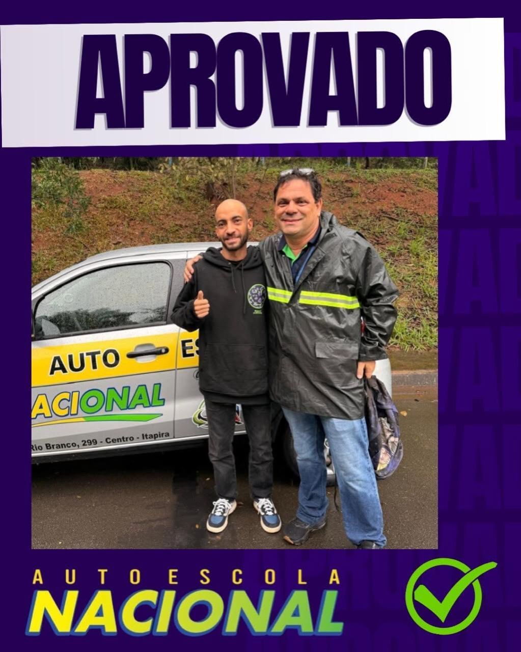 Aluno aprovado com equipe